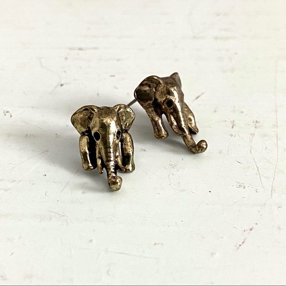 Small Elephant Stud Earrings - Picture 1 of 2